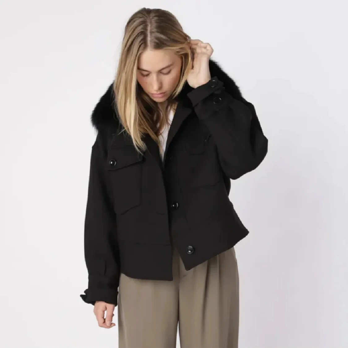 Svart meotine jacka  - 91