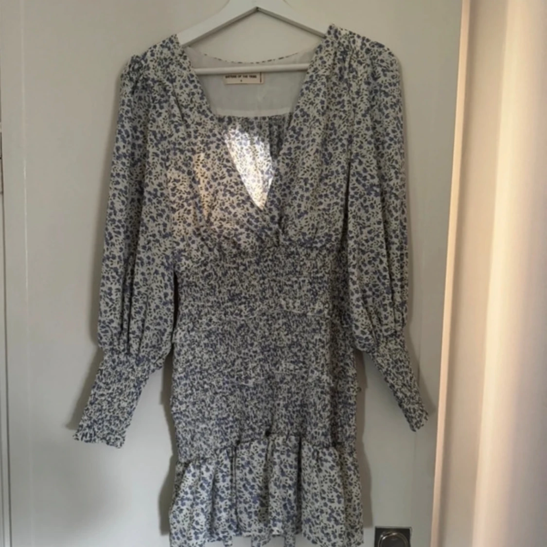 Blommig klänning - 91