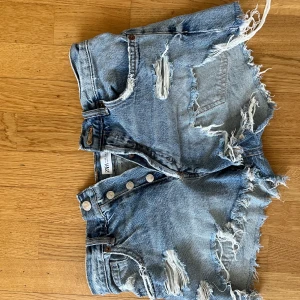Jeans shorts från zara - Säljer mina snygga jeans shorts från zara, bra skick