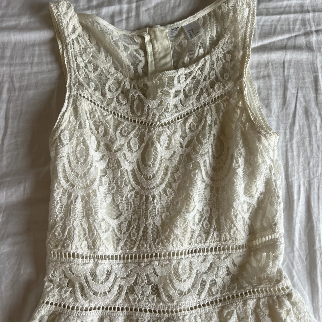 Vit spets klänning - 90