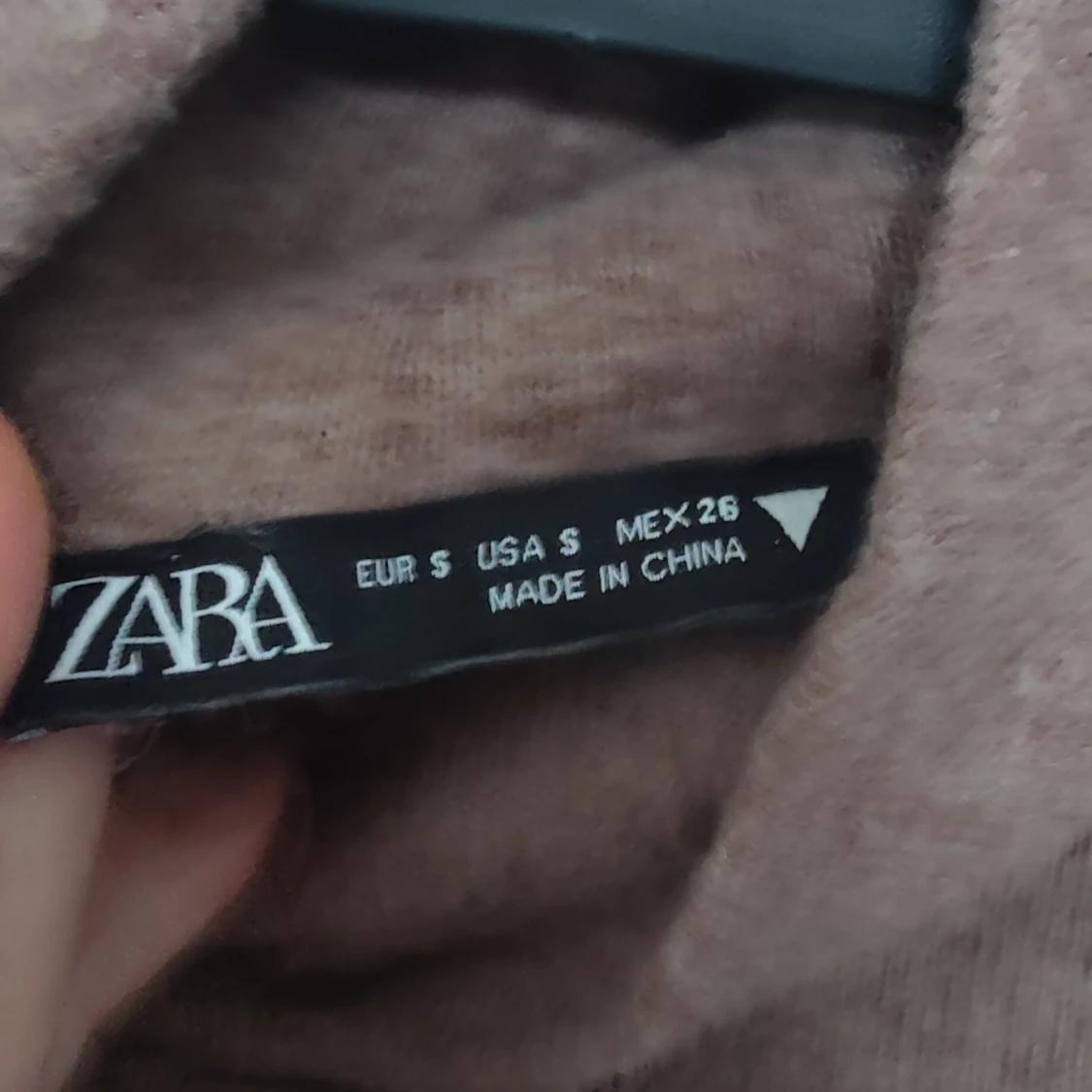 Kortare topp från zara - 91
