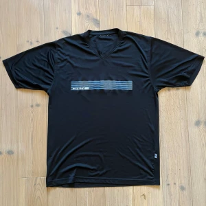Vintage Nike T-shirt  - Luftig tränings-tisha, passar M/L