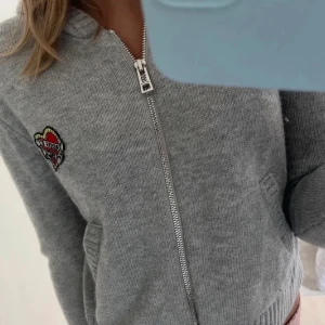 BYTEN - Byter den gråa Zadig väskan mot den blåa Zadigtröjab eller en liten Zadig väska! Skriv för funderingar eller frågor ❤️ BARA ÖPPEN FÖR BYTEN 