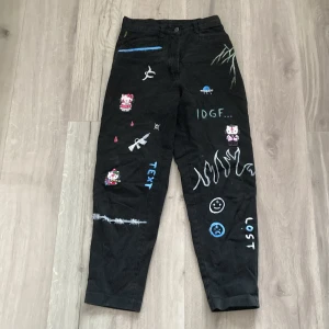 Handmålade byxor  - Bra skick