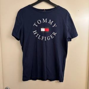 Tommy Hilfiger T-shirt  - Nästan oanvänd T-shirt, sitter bra 