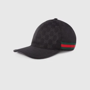 Gucci keps - Hej säljer en äkta Gucci keps, kvitto och påse följs även med. Den är i jätte bra skick  OBS: storlek L