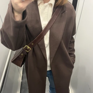 Brun kappa  - Knappt använd, väldigt fint skick. 