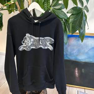 ****BOUGHT FROM FARFETCH, TAGGED SIZE S BUT FITS LIKE A SIZE L AND IM 190CM, BOUGHT FOR 2000KR****