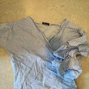 Rutig blus - Super gullig och passar perfekt för midsommar