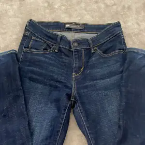 Classic rise straight jeans St: 26