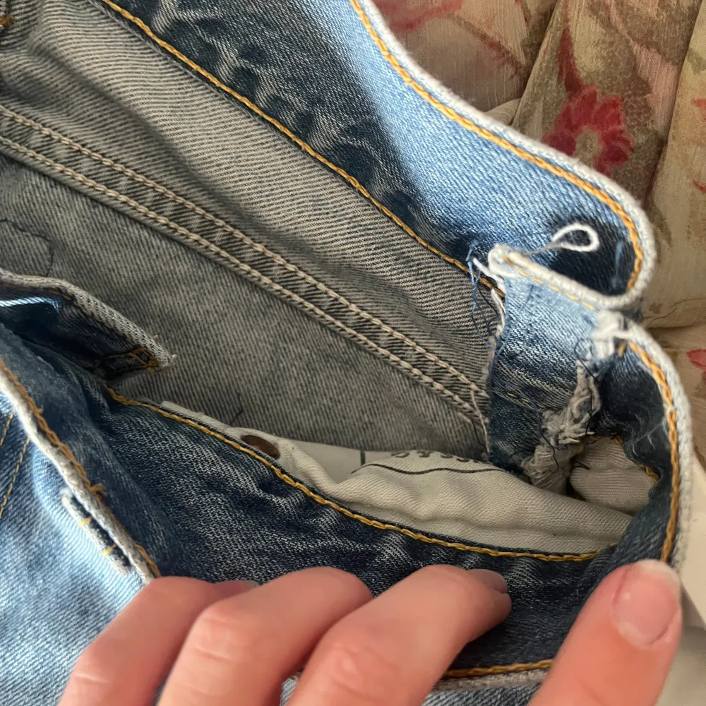 Levis jeans reworked. Jeans & Byxor.