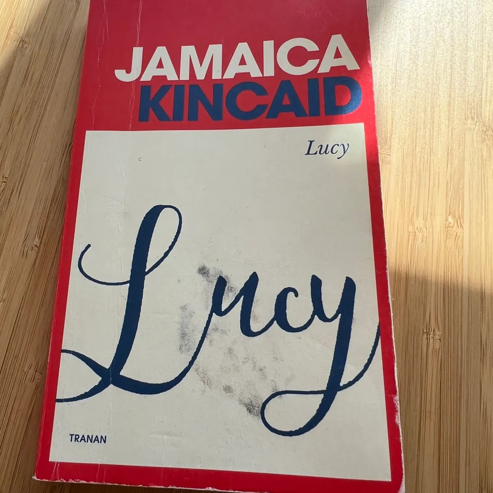 Den populära och bästsäljande boken av Jamaica Kincaid . Övrigt.