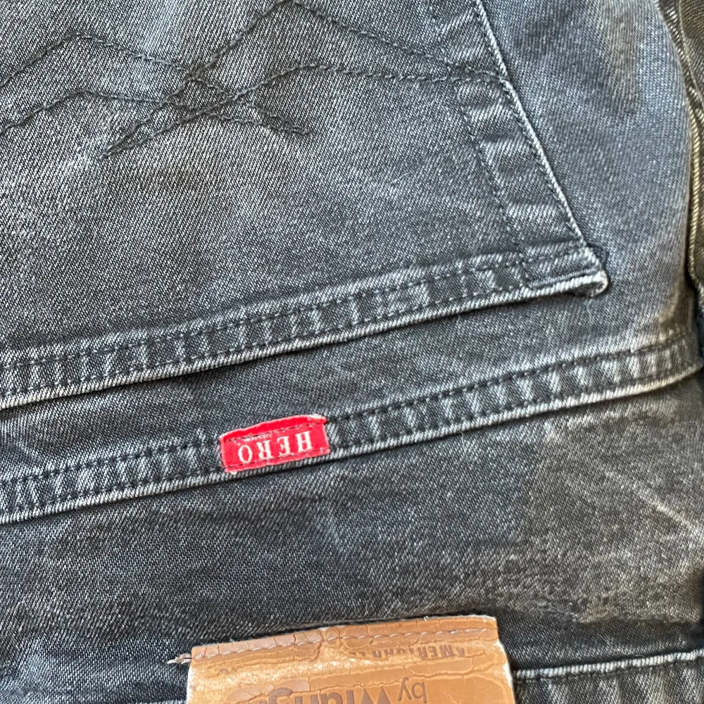 Nyskick vintage jeans,för fler bilder eller info skriv i dm❤️. Jeans & Byxor.