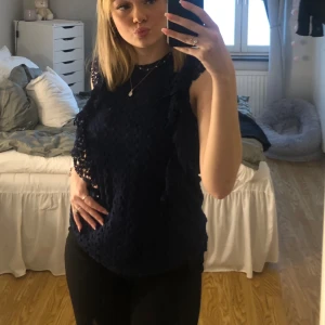 Topp - Säljer denna jätte fina topp som knappt är använd är som ny 💕ny Pris runt  400kr 💕