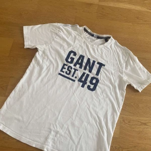 Gant tshirt  - Säljer denna pågrund av för liten för mig 