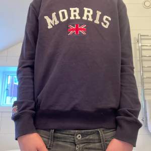 Fräsch tröja ifrån Morris inga defekter osv och mycket fint skick nypris ish 900kr mitt pris 450kr ,Hör av dig vid funderingar 