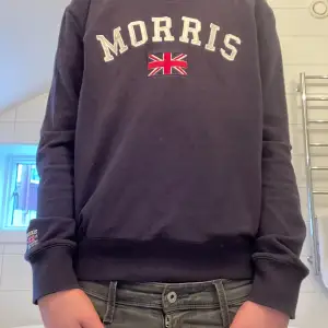 Fräsch tröja ifrån Morris inga defekter osv och mycket fint skick nypris ish 900kr mitt pris 450kr ,Hör av dig vid funderingar 