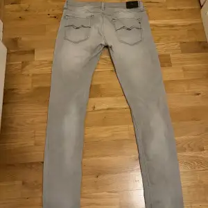 Replay jeans i bra skick! Hör av dig om intresse 