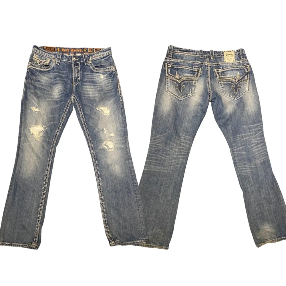Riktigt Feta Rock Revival Jeans 🌴, Model: Troy, Sitter lite bootcut, W36 🌴, Kom dm för ytterligare frågor 🙌. Jeans & Byxor.