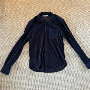 Skjorta/Overshirt - Skjorta/Overhsirt från Zara i mycket bra skick.