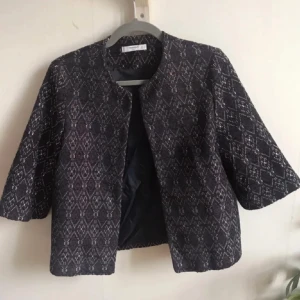 Trekvartärmad kofta - Säljer denna så söta trekvartsärmade kofta, perfekt nu till våren🙌🏼🌷pris går att diskutera!