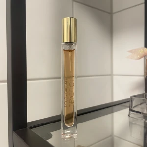 Dolce & Gabbana devotion  - Parfym 10ml från dolce & Gabbana i doften devotion. 