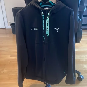 Puma AMG Petronas - Snygg AMG petronas kofta. Pris kan diskuteras vid snabb affär!