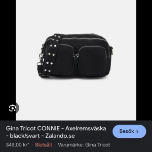 Väska  - I superfint skick! Skriv för fler bilder☺️ Ordinarie pris: 349 kr, säljer för 199