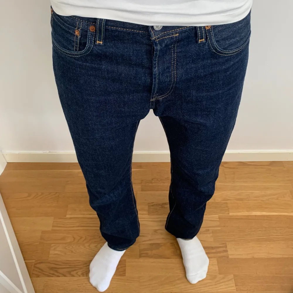 Sköna Levis jeans i storlek W-30 L-32. Nyskick och riktigt fräscha👍 Skriv vid minsta funderingarna!. Jeans & Byxor.