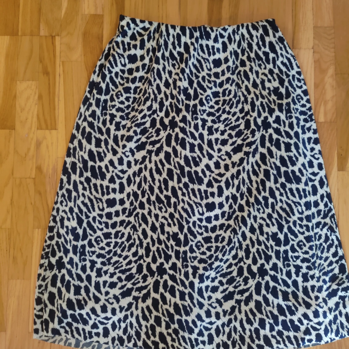 Mönstrad kjol från Kiomi - 90