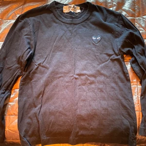 comme des garcons play - Det har sovit i hyllan så länge då lika bra att sälja  Pris kan diskuteras 