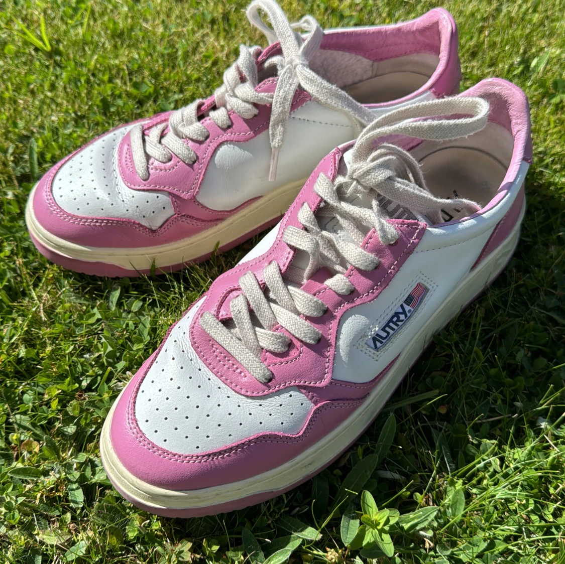 Autry sneakers storlek 40