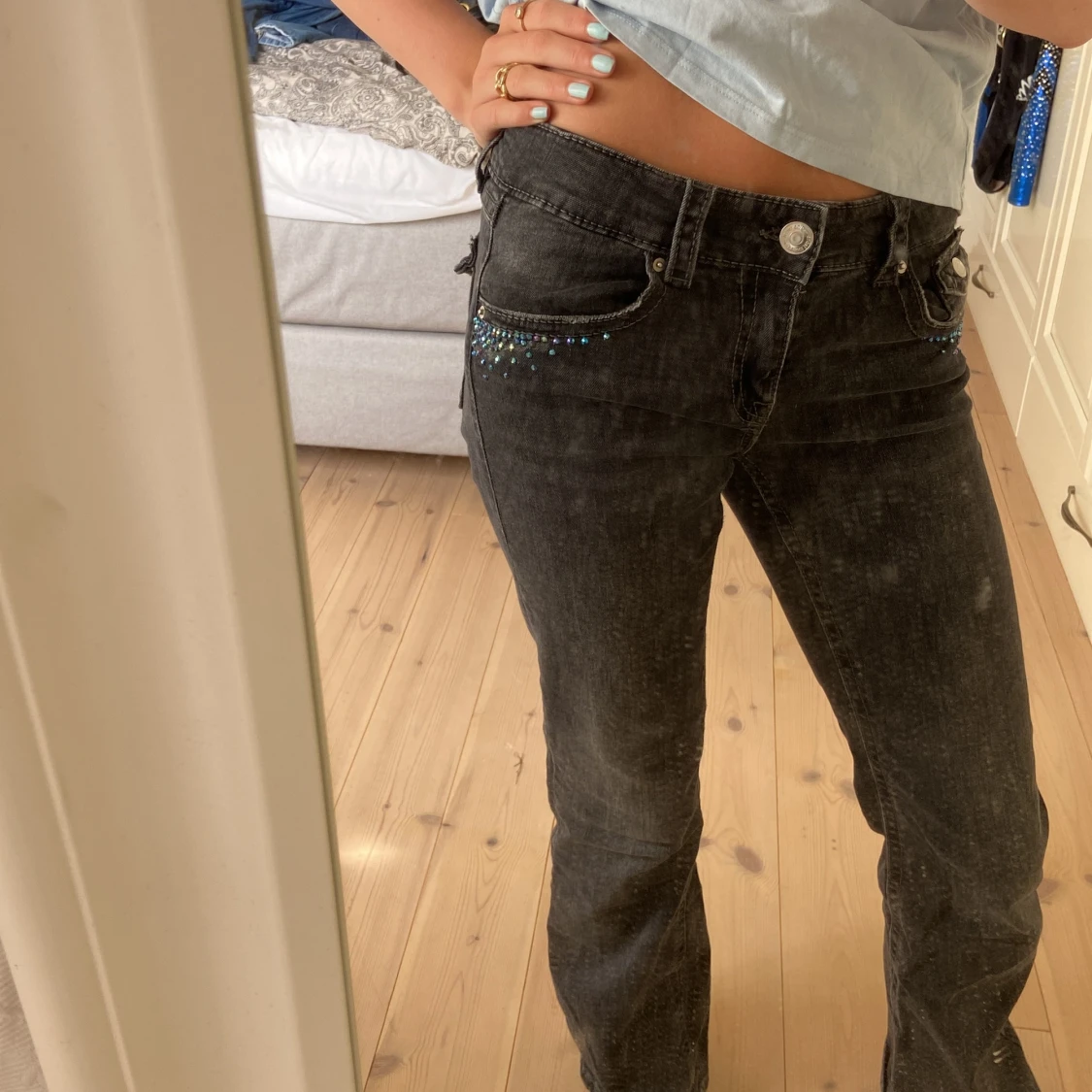 Utsvängda jeans!❤️ - 90