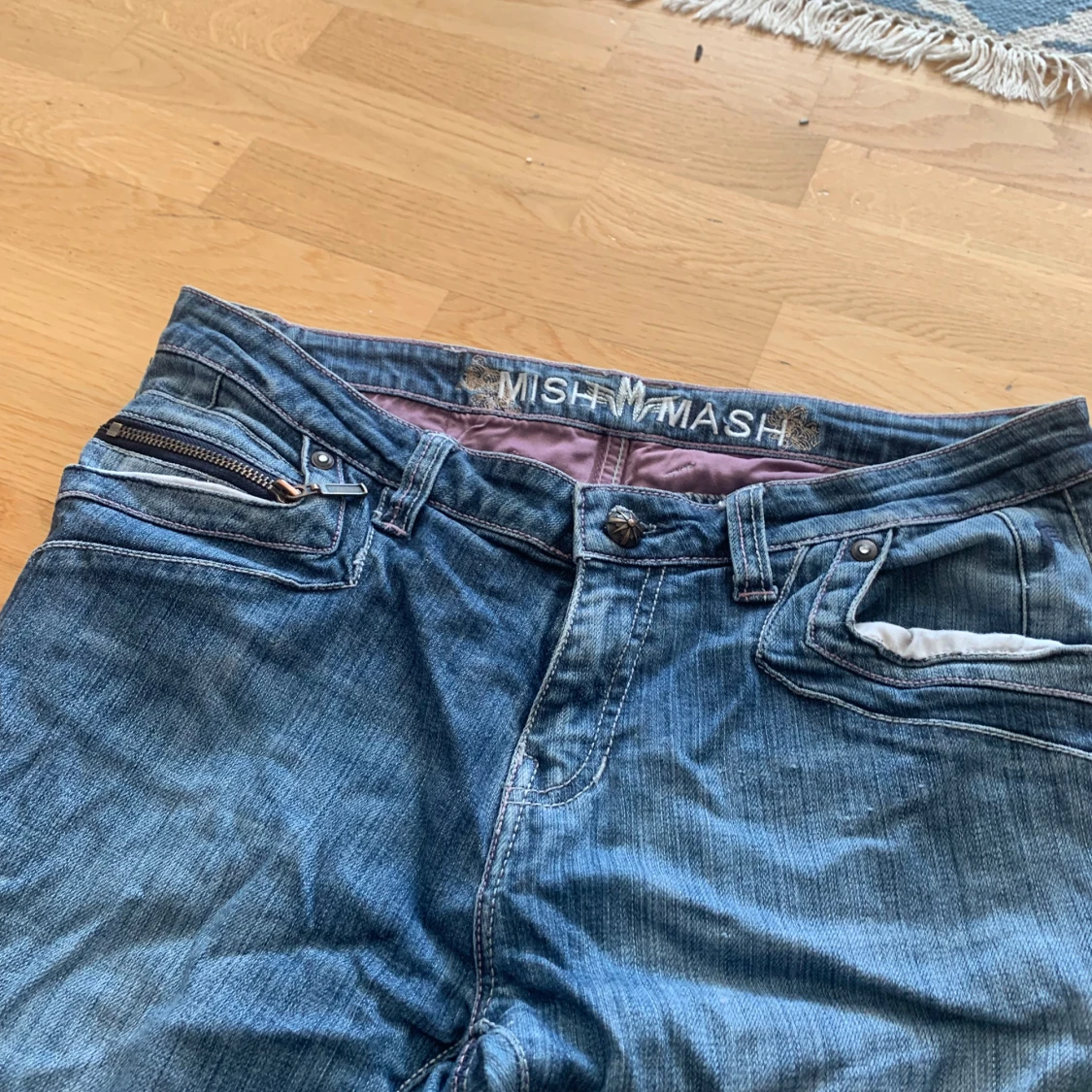 Lågmidjade utsvängda yk2 jeans  - 92