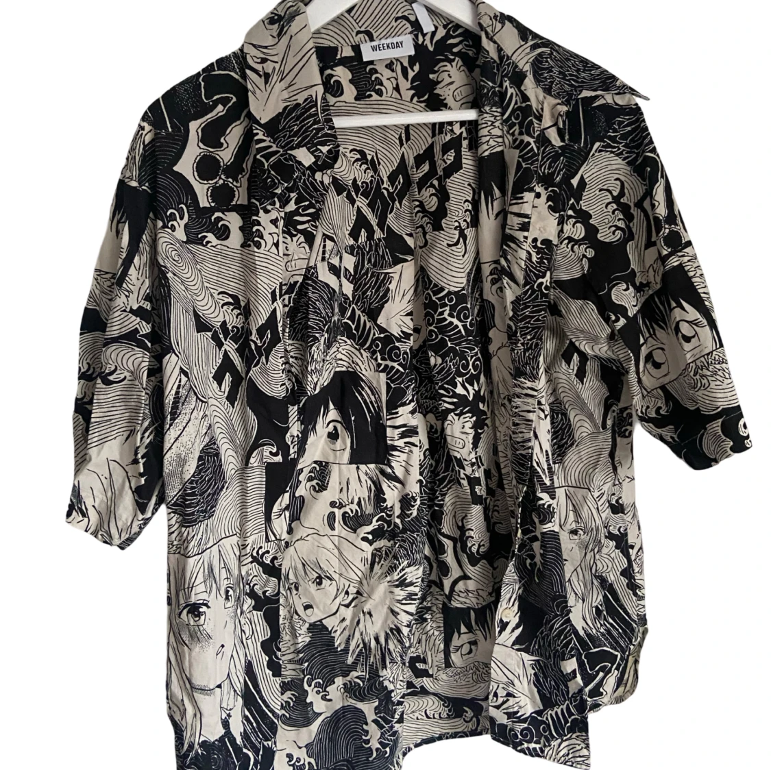 Skjorta med animetryck - 90