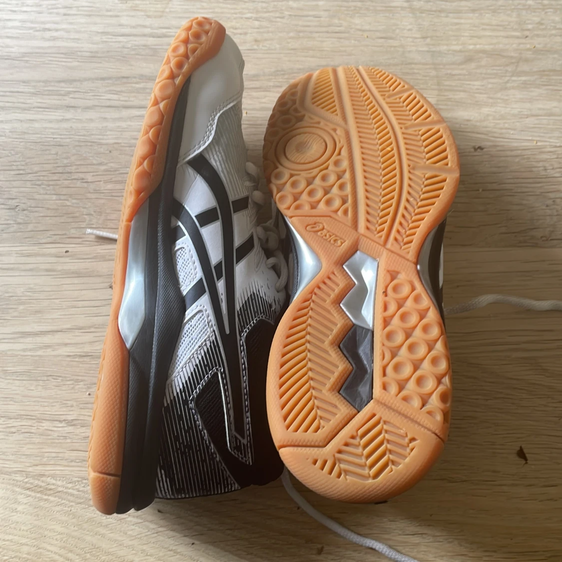 Asics gympaskor stl 37 - 92