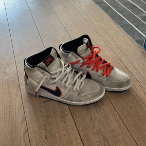 Sb dunk - NIKE SB X MLB DUNK HIGH PRO PREMIUM BUTY (COCONUT MILK BLACK)