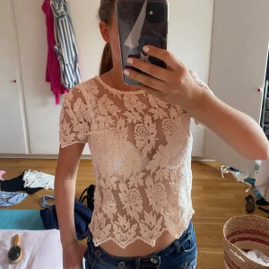 Spetstopp - super fin spets topp från zara, inga tecken på användning💞💞