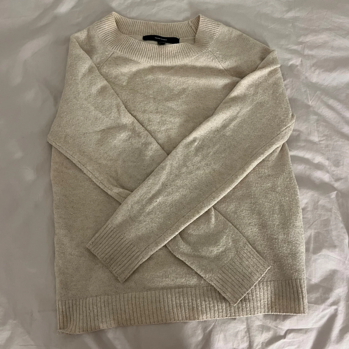 Beige stickad tröja - 91