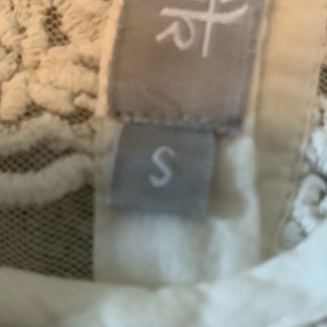 Vit spets blus🤍 - 93