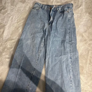 Jeans - Fina helt oanvända jeans i strl 40
