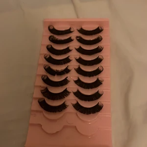 Fransar - 8 pack ganska stora fransar från shein. 