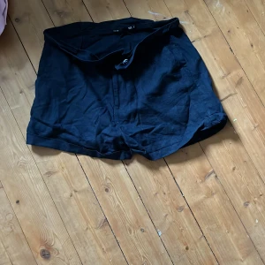 Shorts  -  Säljer dessa shorts från lager 157. Har aldrig använt har bara haft dem i Liggandes i garderoben.