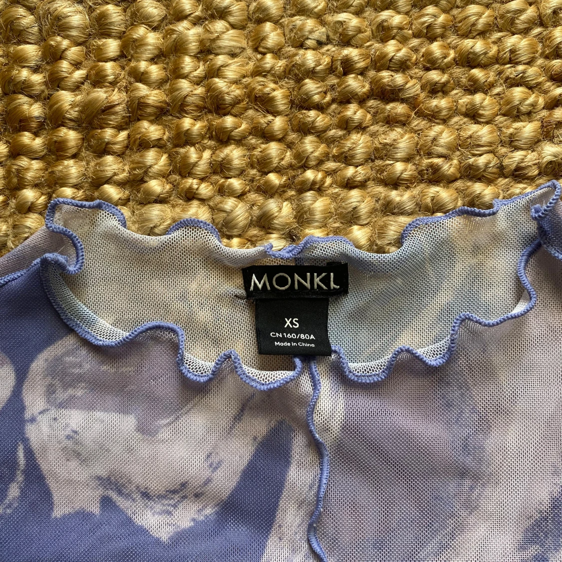 Långärmad topp från Monki - 90