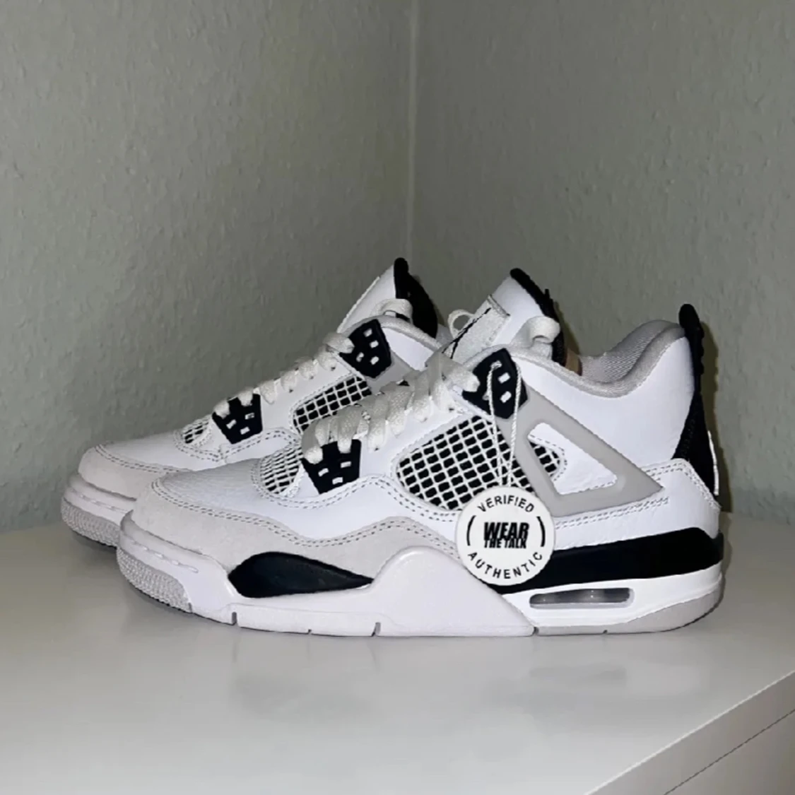 Jordan 4