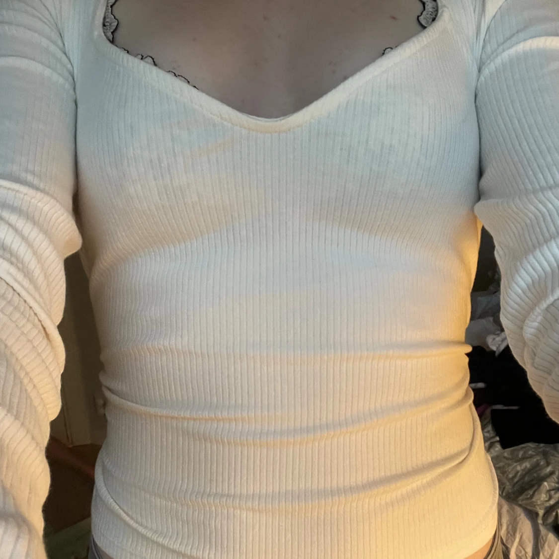 Ribbad tröja med urringning  - 90