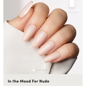 Switch Nails  - Hej, säljer dessa naglar från switch nails. Namn på naglarna är In the mood for nude, och är ballerina form. Aldrig använda eller testade. Köpta för 249 men kan tänka mig sälja för 150kr🩷