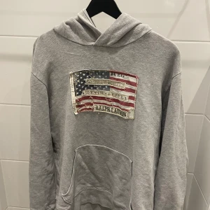 Ralph lauren hoodie  - Den är i ett bra skick Pris kan diskuteras 