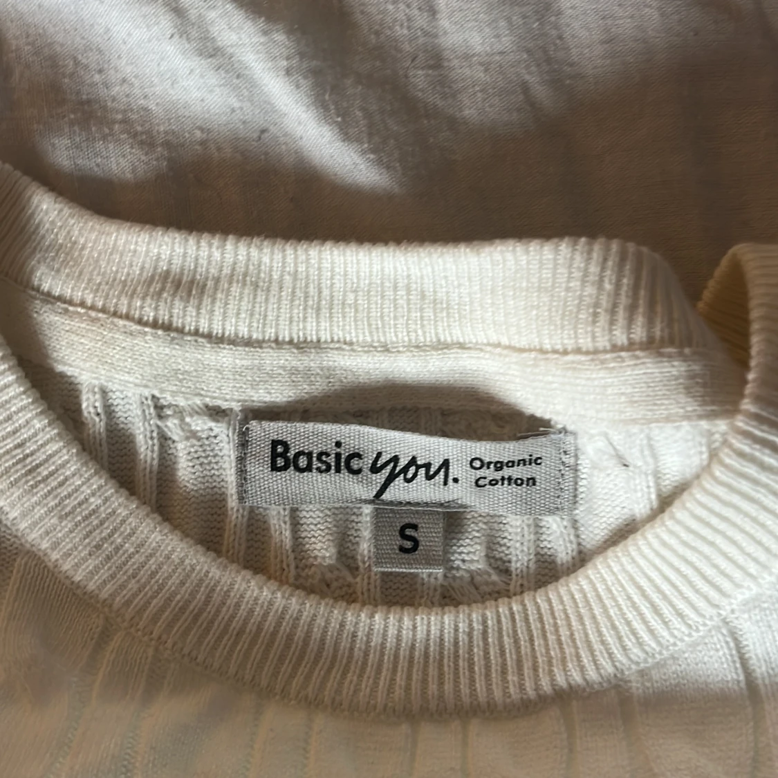 Vit stickad tröja  - 91