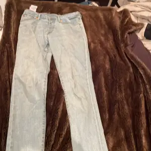 Levis jeans model 501  10/10 skick 